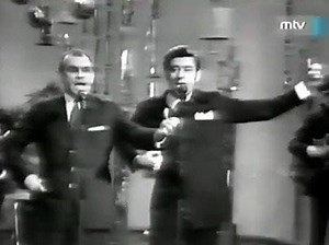 Hofi Géza és Koós János sziporkázó duettje felejthetetlen nosztalgia emlékünk. 1969 Szeret nosztalgiázni? Klikk: www.rockradio.hu Részlet a Nava video archívumából. Forrás: MTVA | Nosztalgia videók