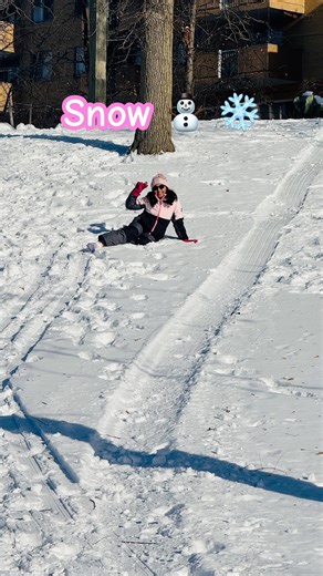Time for sledding🛷 #sledding #snow #snowactivities #snowday #fun #familyfun #enjoy #vibes #holidays