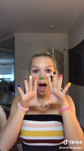 Ask Siri to turn on invert colours and re- watch this!!! #foryou #feature