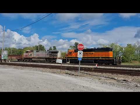 10/06/25 - BNSF local units running long hood forward