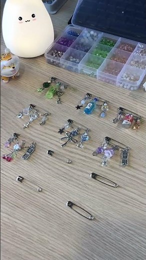 Is This PIN Safety Keychain a GENIUS Idea? 👻🙈 #beadedjewelry #jewelry #youtubeshorts #shorts #diy