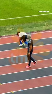 Il guardaspalle di Messi ha commesso un altro errore mentre lavorava. E questa volta è stato così facile... Iscriviti e guarda altri video http://bit.ly/yt-cracksit | Cracks