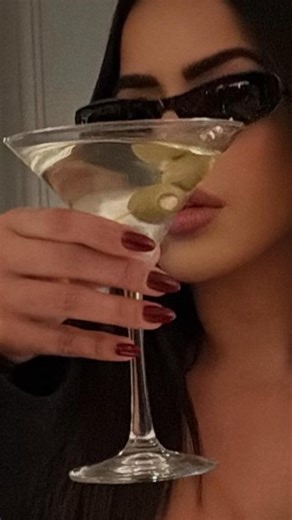 IRIS DIAZ on Instagram: "A little try in haul and now obsessing over this brand 🙀🤭 @csb"