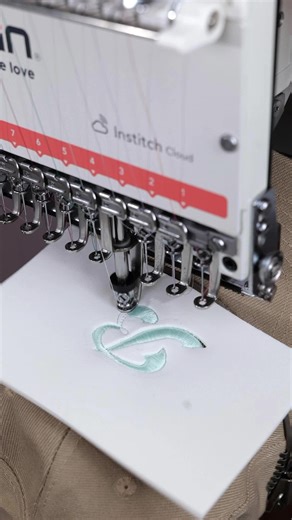 Looking for a stable and reliable cap embroidery machine? Meet our PooLin EOV embroidery machine! #poolinembroiderymachine #embroiderymachine #capembroidery #3dembroidery #capembroiderymachine