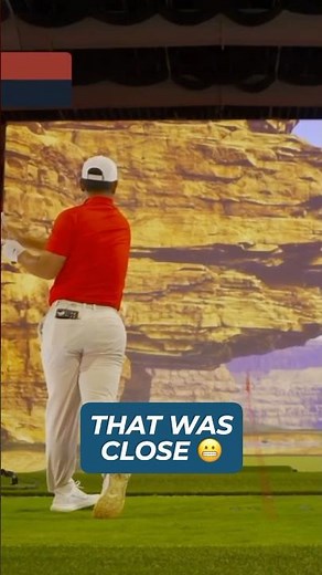 Tom Kim escapes the Stinger rock with a full Houdini act 😮‍💨 #tgl #golf