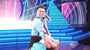 ‘Mean Girls’ Alum Jonathan Bennett Makes His Debut On ‘Dancing With The Stars’: VIDEO - Towleroad Gay News