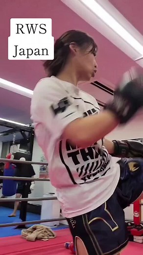 八王子格闘技ジムでの伊藤紗弥のムエタイトレーニング