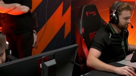 niko神级选枪p2000完成世界级残局