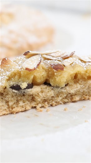 Danielle Cochran | THESALTYCOOKER®️ on Instagram: "Almond Croissant Cookies with Chocolate The combo of almond & chocolate is so delicious! To get the printable recipe comment “COOKIES” below & I’ll send you the link. Recipe: https://thesaltycooker.com/almond-chocolate-croissant-cookies/ #almondcroissant #cookies #almondcookies #chocolatelover #bakingfromscratch #weekendbaking #feedfeed #f52community #dessertbae #almond"