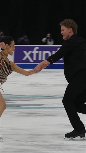 An electric and SEASON’S BEST rhythm dance skate from defending champions Madison Chock & Evan Bates!🔥 | U.S. Figure Skating