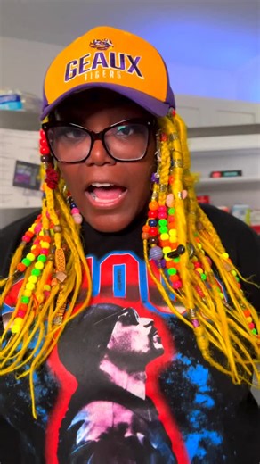 I found The NEW PURPLE BUZZ BALL AND BEATBOX 👀 (let’s try it) #buzzballzbiggies #buzzballz #cocktails #beatbox | Authenticteecee