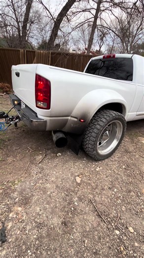 Relax with ASMR Diesel Engine Sounds: Cummins 5.9