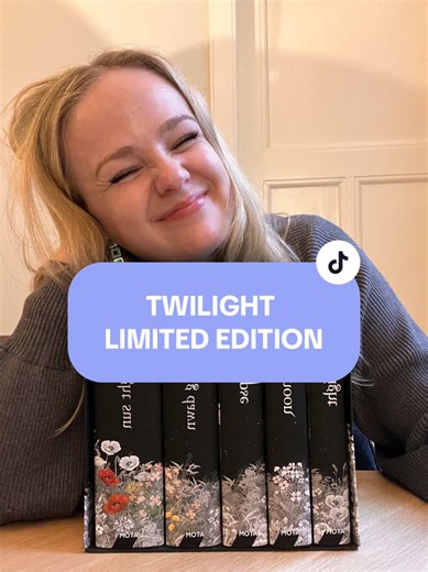 Unboxing the Twilight 20th Anniversary Box Set!