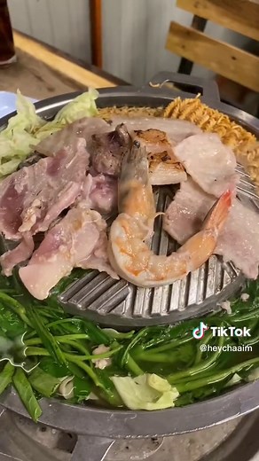 ไปกินหมูกระทะที่ตุ้ยหมูกระทะโพธิ์นิมิตร