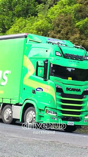 Freightliner on the Jakes vs Scania on the Retarder 💥 Which Sounds Better?