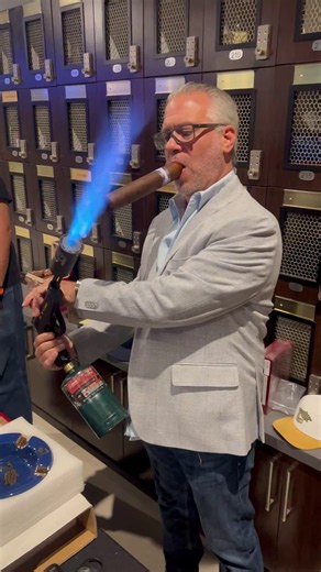 Me using Claude Opus 4.7 to center a div.