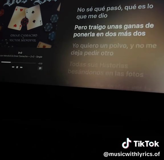 La Mitad de 2 Más 2 - Víctor Mendivil & Omar Camacho