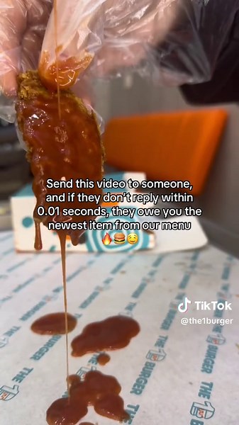 Don’t miss out – grab our new Chicken Strips Box today and explore the full menu! 🤤🔥 #NewMenu #the1b #ChickenStrips #CrispyDelicious #MustTry #Foodie #SnackTime #DeliciousEats #fastfood #FastFoodLovers #TastyBites #FoodGoals