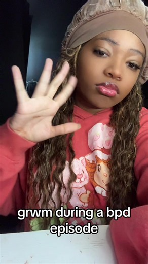 this is apart of the moments I don’t typically share or show publicly. I usually avoid crying on camera lol. I don’t wanna seem like an attention seeker.. just needed to not feel alone for a moment. love all of you. 💗 #bpdawareness #borderlinepersonalitydisorder #grwm #fyp #foryoupage