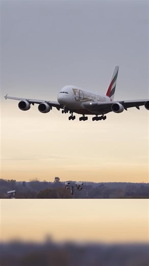KING of the Skies A380 STUNNING Evening Landing! #PlaneSpotting #CockpitView #Boeing #AviationDaily #Airbus #AviationPhotography #Takeoff #AviationLover #PilotLife #Aviation #Aircraft #Helicopter #AvGeek #Flight #Cessna | Pioneering Aviators