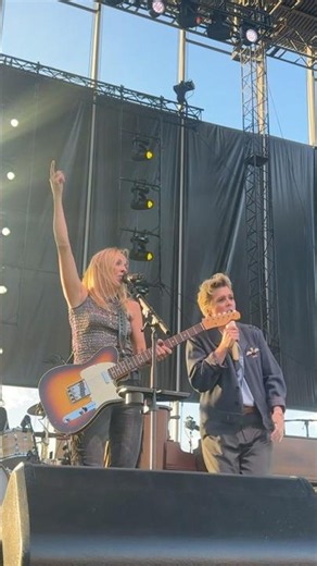 “If It Makes You Happy” by ‪@Sherylcrow‬ from Echoes Through the Canyon!! 🥰