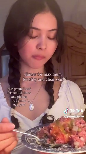 Exploring the Primal Diet: Benefits of Raw Nutrition