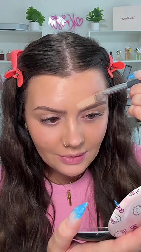 Step-by-Step Latina Makeup Routine for a Natural Glow