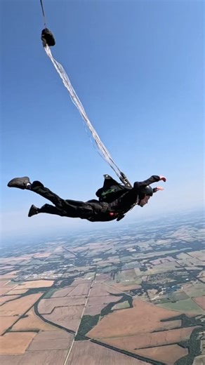 We are so excited for our newest graduates!! 🙌🎉 #skydiving #trainingprogram #freefall #bucketlistcheck #soloskydive #blueskies #dallas #texas #skydivespacelanddallas | Skydive Spaceland Dallas