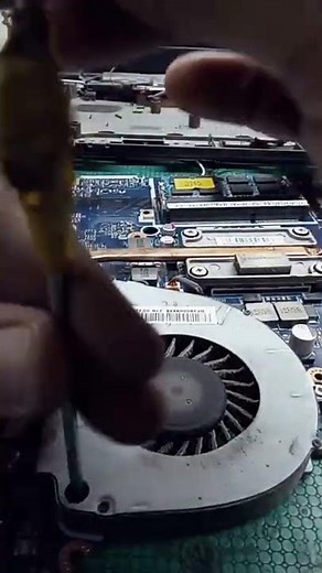 Laptop fan not working. how to clean laptop fan. laptop heating problem.#shorts