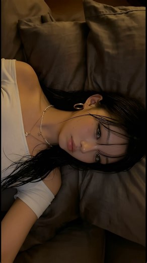 Celeste Lee | I don’t want to feel so lonely on Valentine’s Day☹️ | Instagram