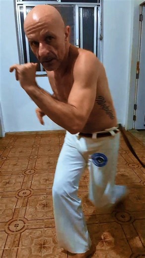 Capoeira basic warm up. #capoeira #dailypractice #mobility #martialart #dance