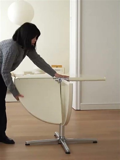 Round Folding Table -Creamy White