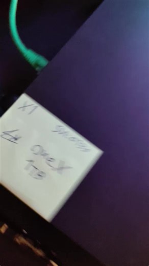 جهاز Xbox One X للبيع مع ألعاب