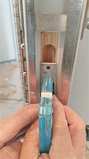 Insufficient depth may be due to uncentered template. #Wooden Door Installation #Practical Tips