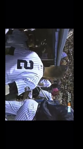 Marlins win the world series!!Josh Beckett pitches a shutout in game 6 of the 2003 World series to beat the yankees! #mlb #baseball #fyp #sports #miami #miamimarlins #trending