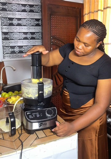 Fruit juice with Fola Power 2 food processor