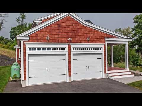 C.H.I. Stamped Carriage House Garage Doors