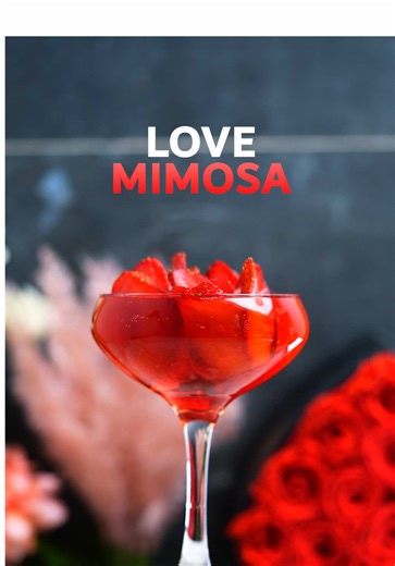 Love Mimosa with Rose Ice Cubes 🌹✨ What a beautiful way to celebrate Valentine’s Day with the one you love! 💖 Recipe: • Cut strawberries thinly, shaping them like rose petals 🍓🌹 • Place them into an ice tray, fill with water, and freeze ❄️ • Add 1 oz grenadine to a champagne flute ❤️ • Top with chilled champagne 🥂 Cheers to love, romance, and magical moments ✨💘 #ValentinesCocktail #LoveInAGlass #MimosaMagic #RomanticDrinks #EverydayCocktail