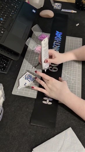 Make a 60th Birthday Sash with me #cricutcrafts #birthdayqueen #crafting
