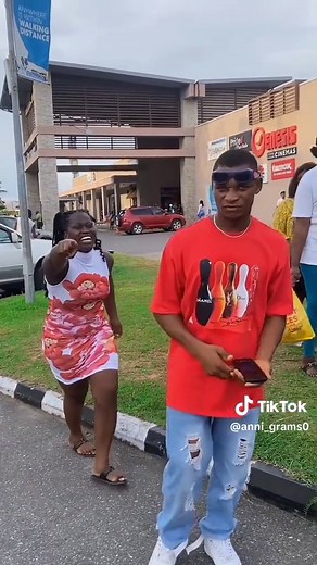 Social Experiment: Kissing Strangers Challenge