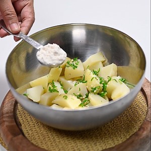 26M views · 198K reactions | 5 min snack : With just 2 Potatoes and some basic ingredients, make this mouth-watering snack in just 5 minutes! If you like french-fries, you'll absolutely love this recipe. :) | Papa Mummy Kitchen | Facebook