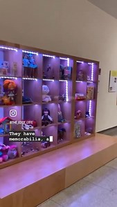 Check out this awesome video of the new Generation X exhibit at the Illinois State Museum! 🙌 The exhibit explores the toys, technologies, and cultural touchstones surrounding Gen Xers in their childhood. 📻📼 Learn more and plan your trip today 👉 https://visitspringfieldillinois.com/EventDetails/?id=26300 📸 IG: the_edgy_lyfe #visitspringfield #springfieldil #genx #generationx #exhibit #museum #familyfun #educational #middleofeverything | Visit Springfield