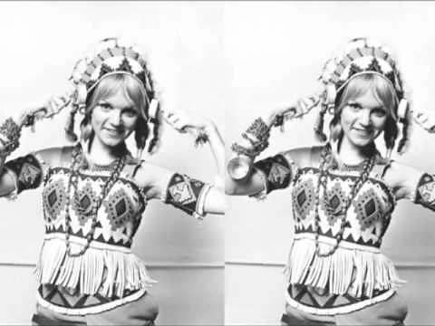 Katri Helena - Katupoikien Laulu