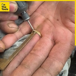 78K views · 150 reactions | Stuck Wedding Ring Removal - These Lads Are Having a Nightmare!  | On The Tools | Facebook