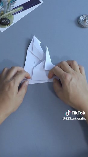 How to Fold a Handsome Wing Knife Simulation Fighter