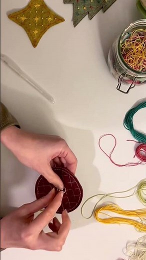 Felt Bauble Tutorial *free templates*