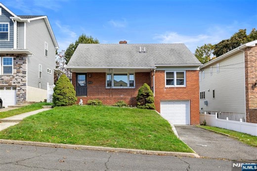 133 Cleveland Ave, Hasbrouck Heights, NJ 07604 - MLS 26004529 - Coldwell Banker