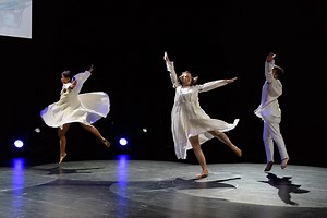 'Art is not an escape from life, but a plunge into life'. Some highlights from the 2018 Australia Council Awards. We'll be showcasing more of the stories of this year's recipients over the coming week. Featured in this video: Matthew Doyle performing didgeridoo sweep Senator the Hon Mitch Fifield, Minister for the Arts Nigel Helyer, Recipient of Australia Council Award for Emerging and Experimental Arts Excerpt 'Winged One for solo trumpet with wacky whistle', performed by Tristram Williams, com