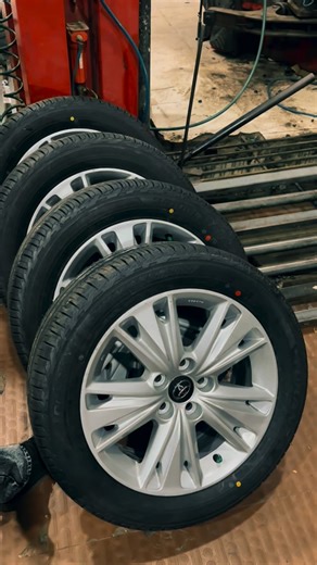 Adhi⚡️ | An OEM Upgrade to our Innova G4 ( 15 inch to 17 inch 🔥) #innova #innovamodification | Instagram