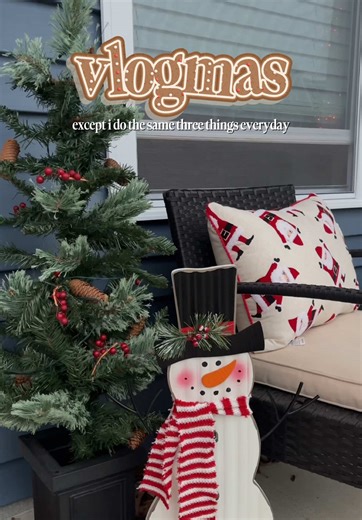 this is probably the shortest tiktok i’ve ever made😭 happy vlogmas☃️☃️ #vlogmas2025 #mommyblogger #unfilteredyoungmom #youngmom #sahm